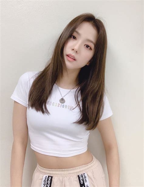 jisoo boobs|Korean Idol Fap